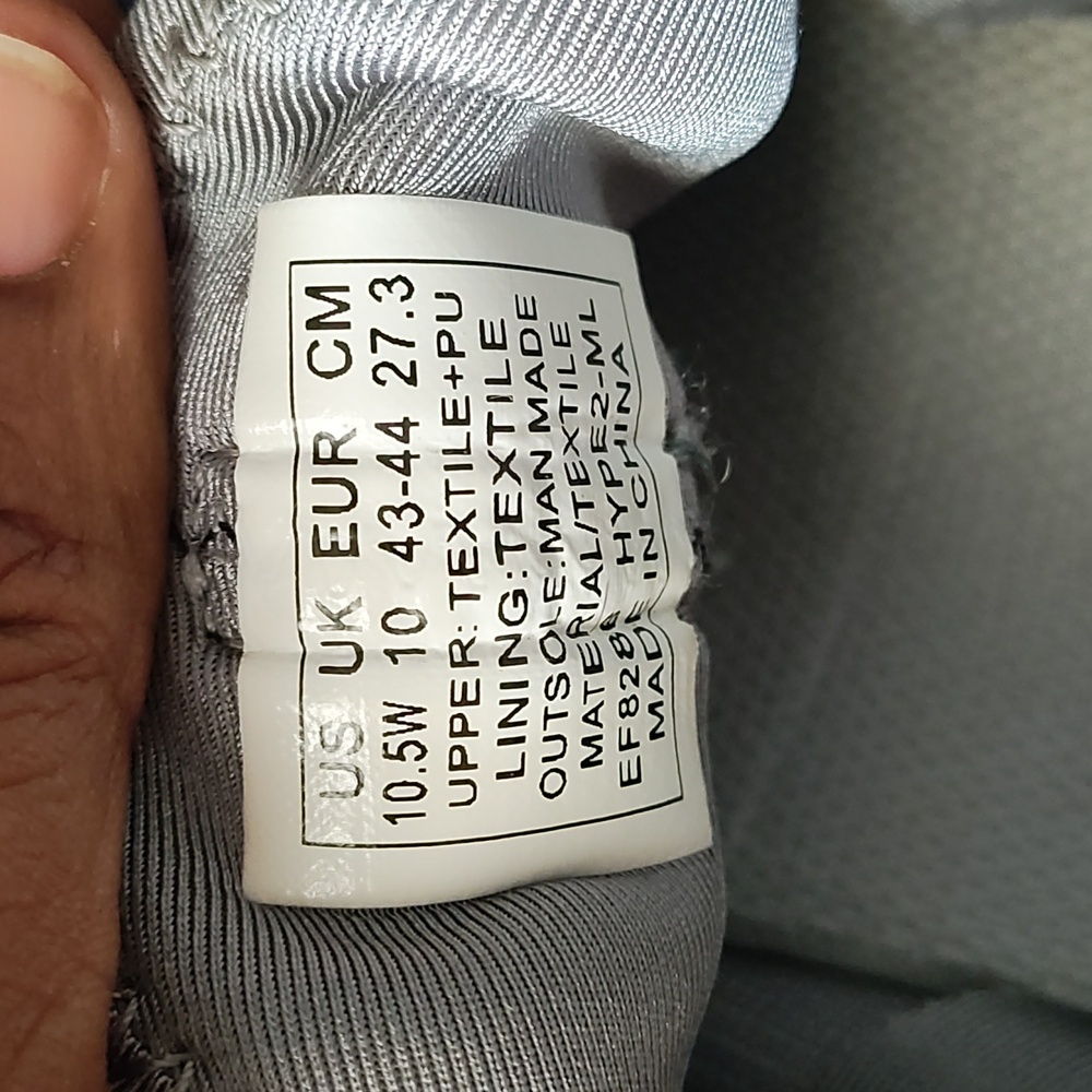 Sneaker - Picture 4 of 4